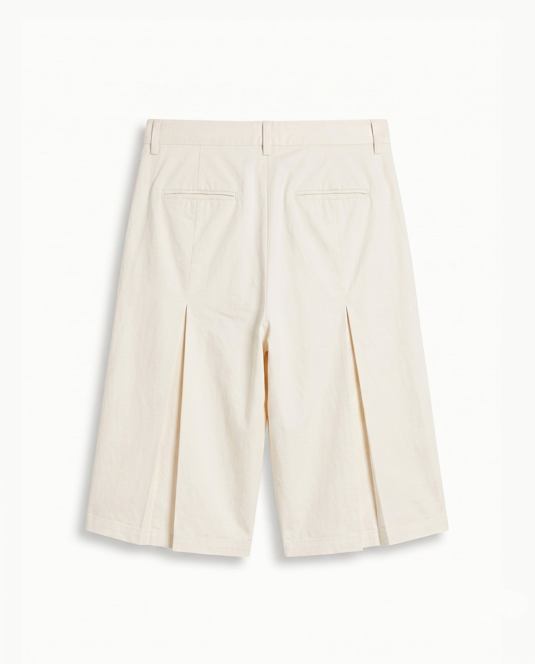 color : off-white